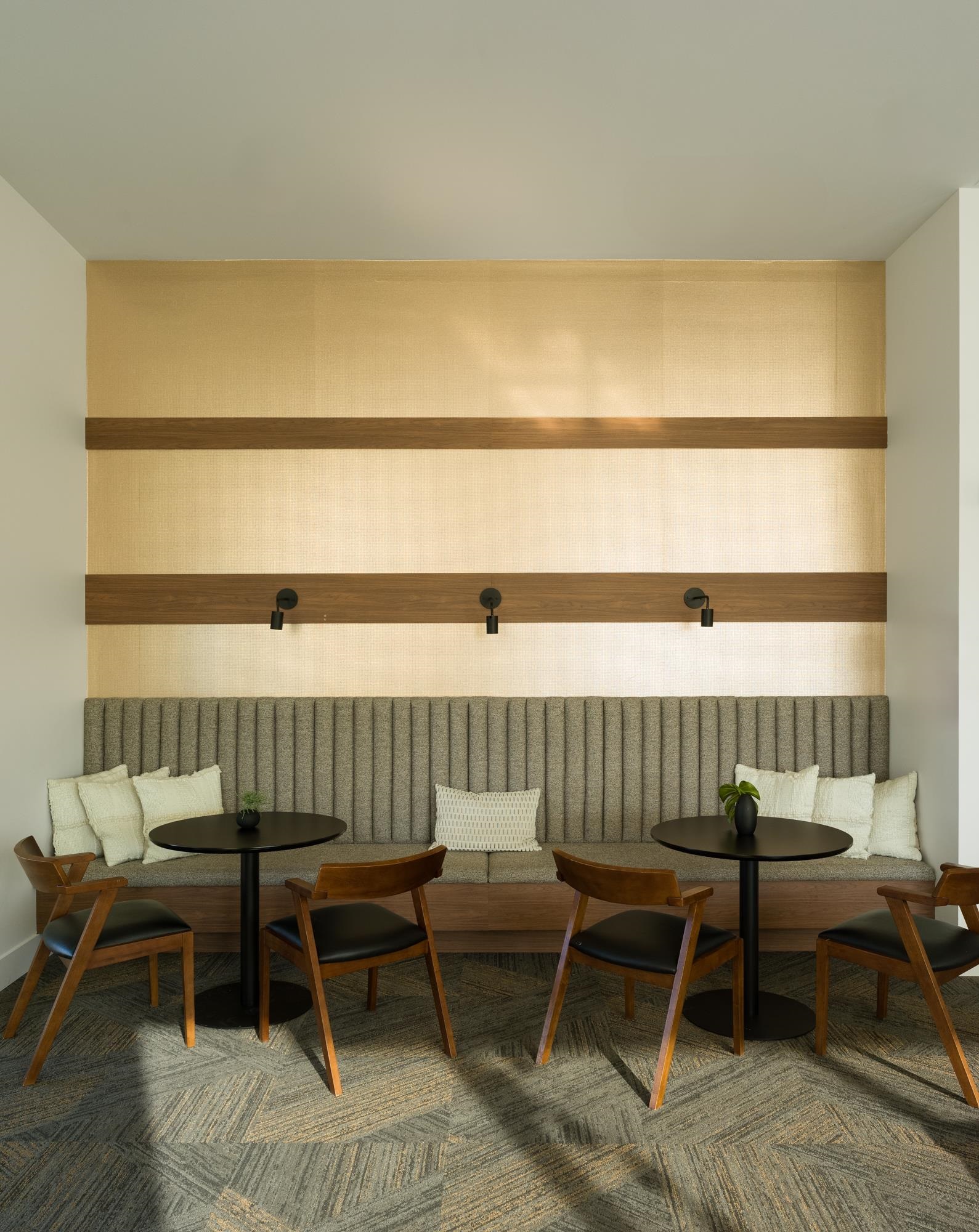 555 Sydney Avenue 2501