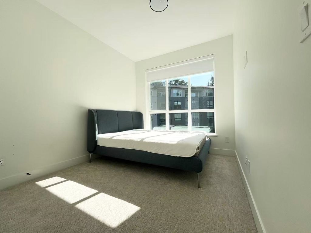 listing image 1109838227803072306
