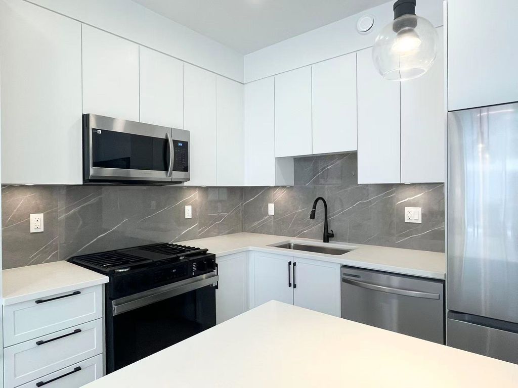 listing image 1101621281035879524