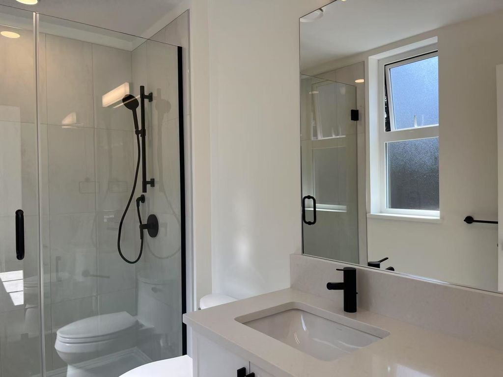 listing image 1103331839367741212