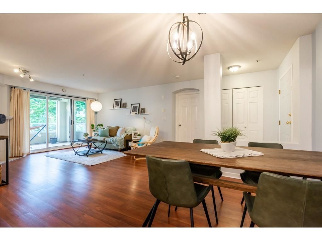 listing image 1103934185254274825