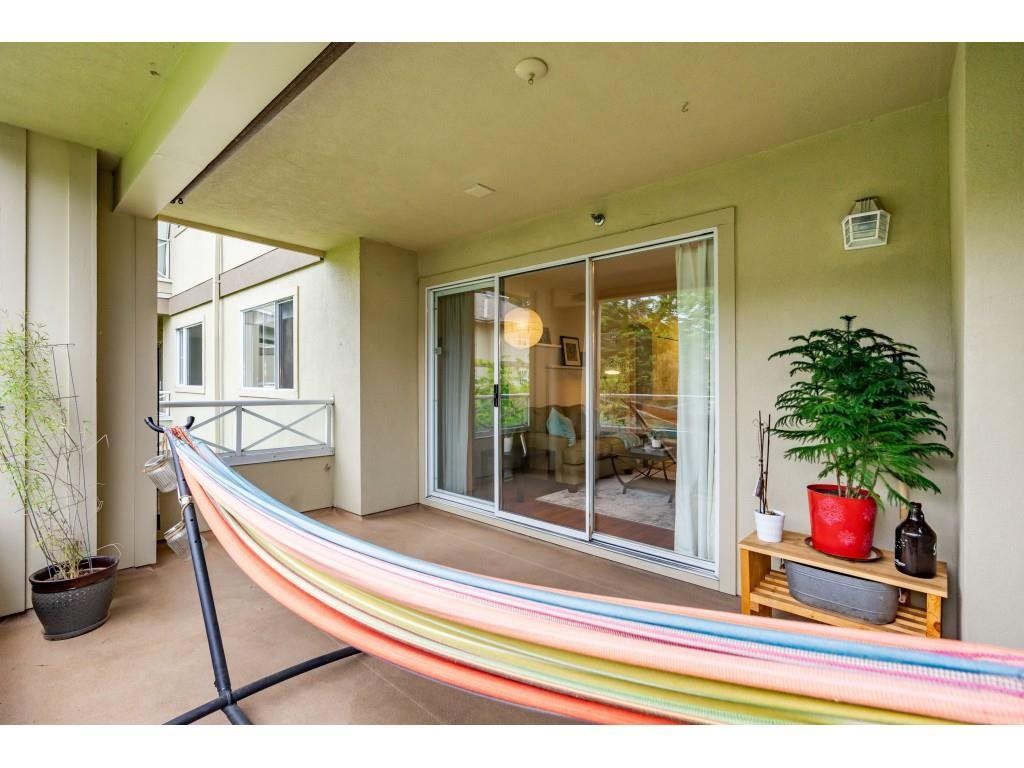 listing image 1105479035265768571