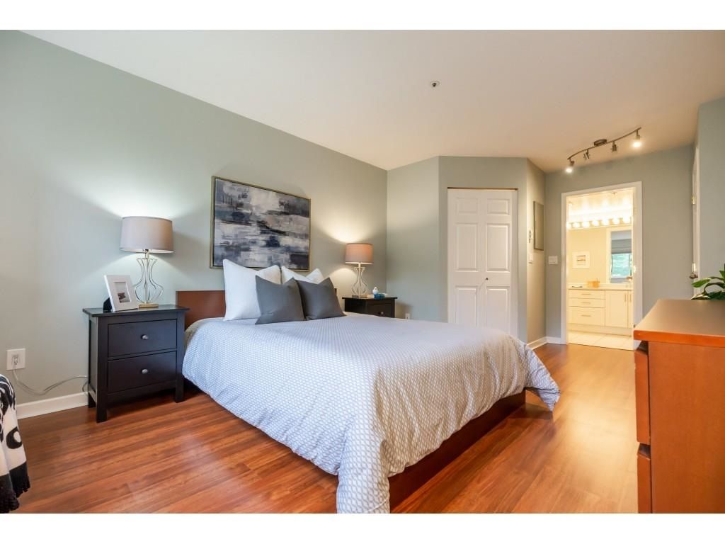listing image 1105579135057752112