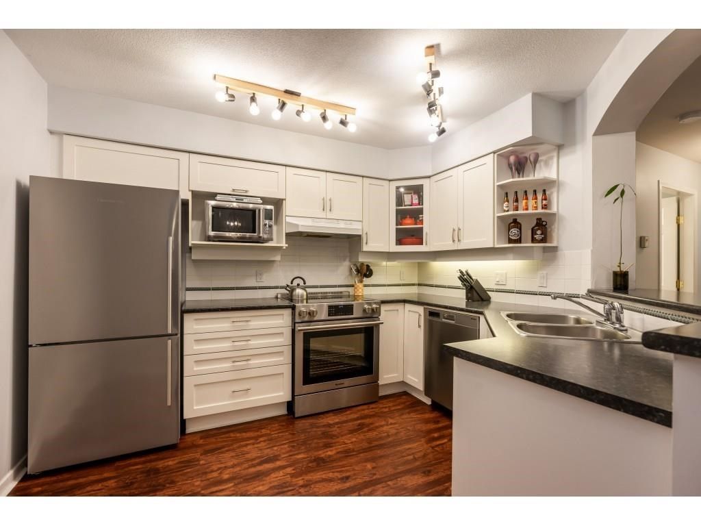 listing image 1109964692573933796