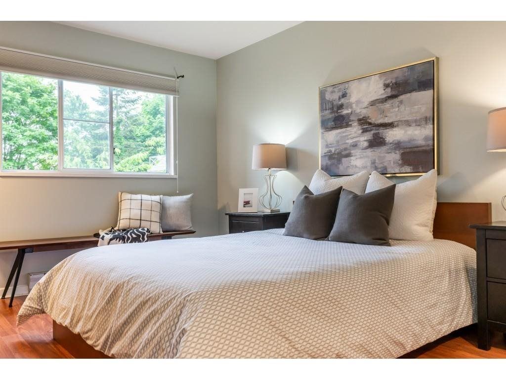 listing image 1107011737256912206