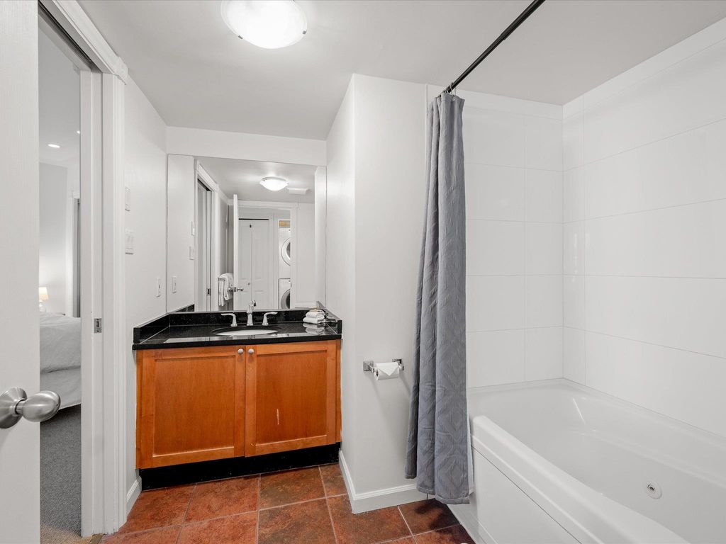 listing image 1107236724394972913