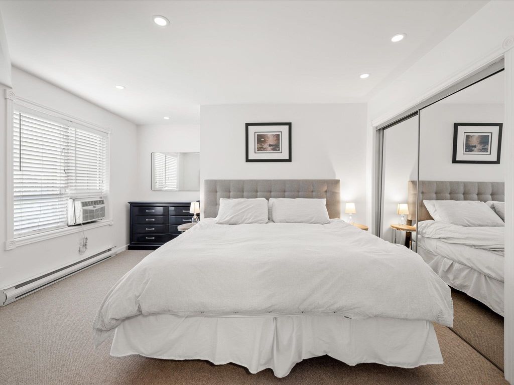listing image 1104353102625127787