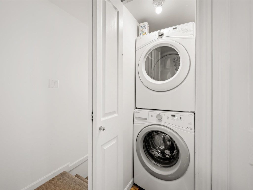 listing image 1108798653550865801