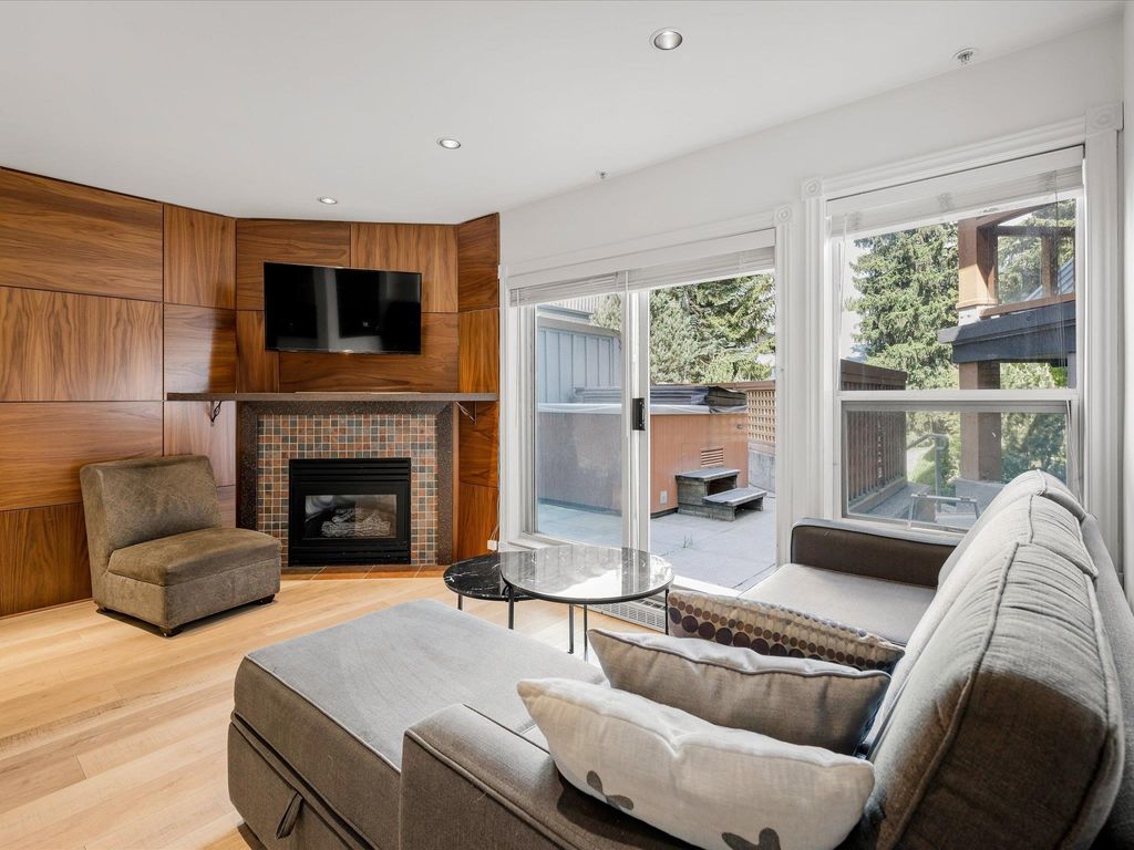 listing image 1100841508303210447