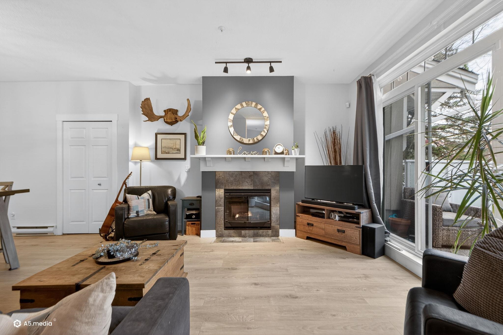 2422 Hawthorne Avenue 86