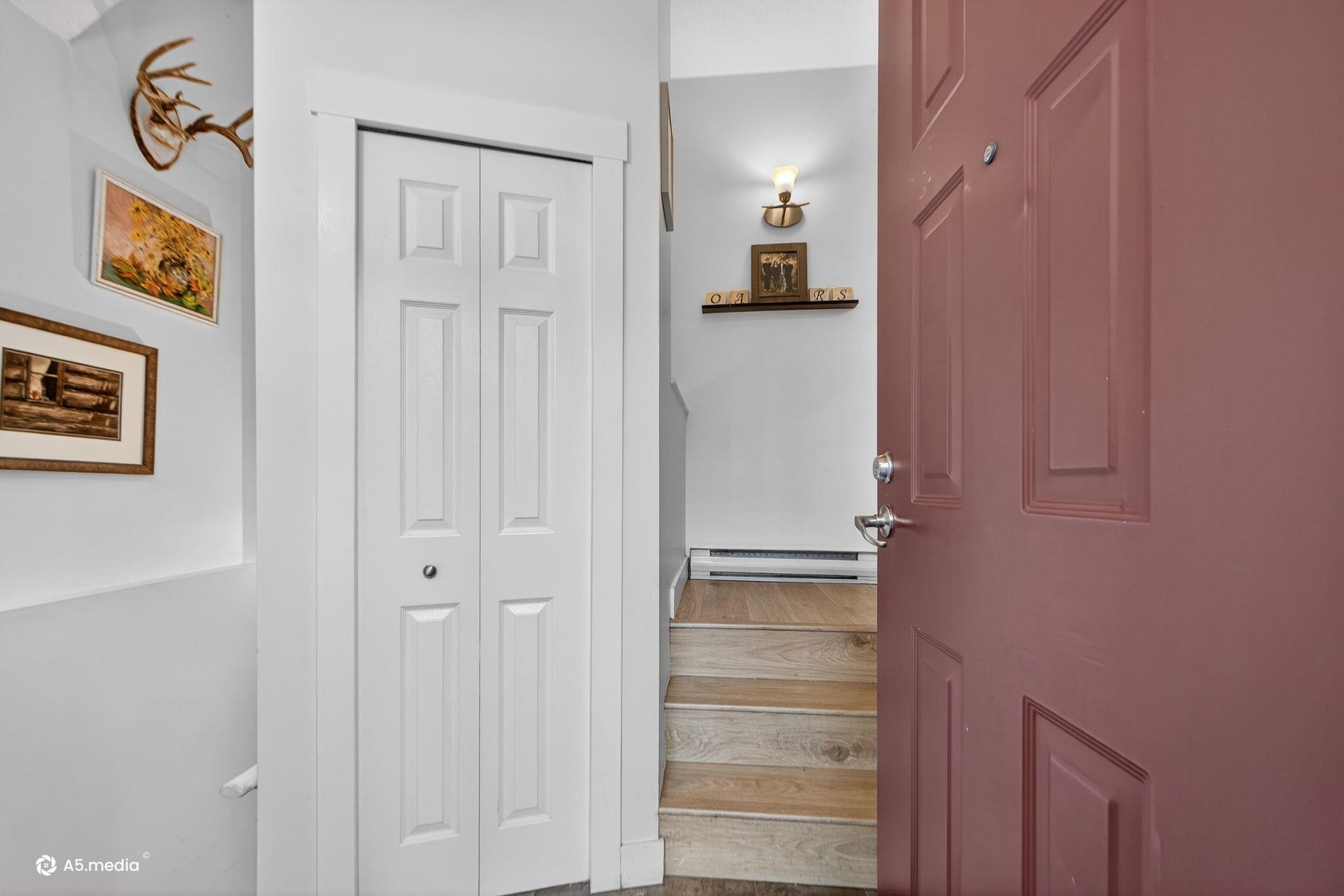 2422 Hawthorne Avenue 86