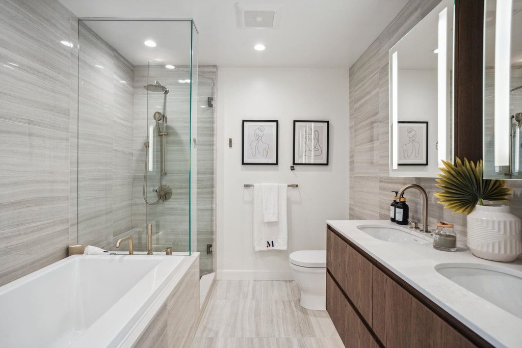 listing image 1106509843549360619