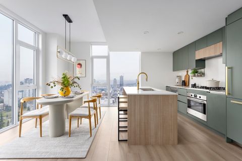 13573 98a Avenue 2608 Surrey BC V3T 0X1