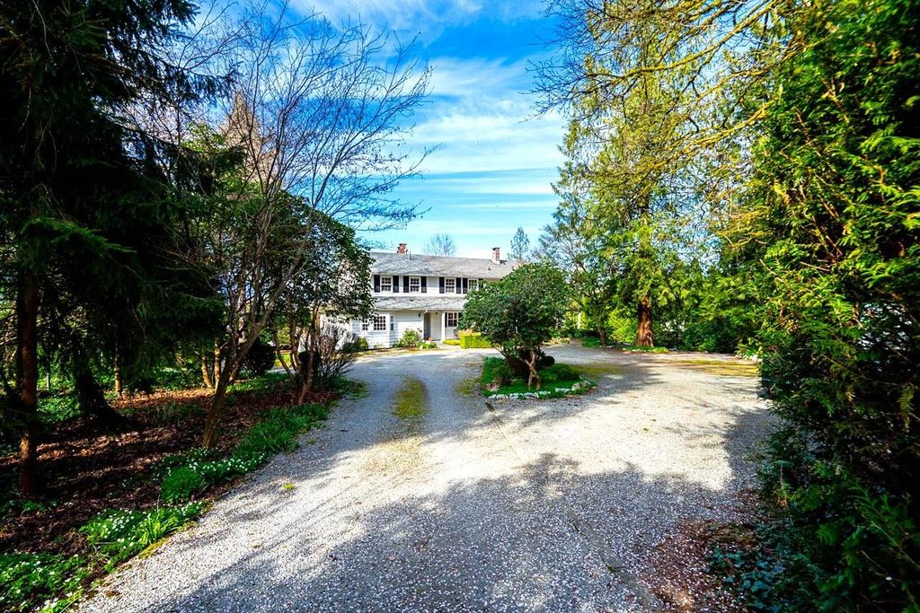 Photo of 21489 Cherry Place, Maple Ridge, BC V2X 4L5 (MLS # R3109924)