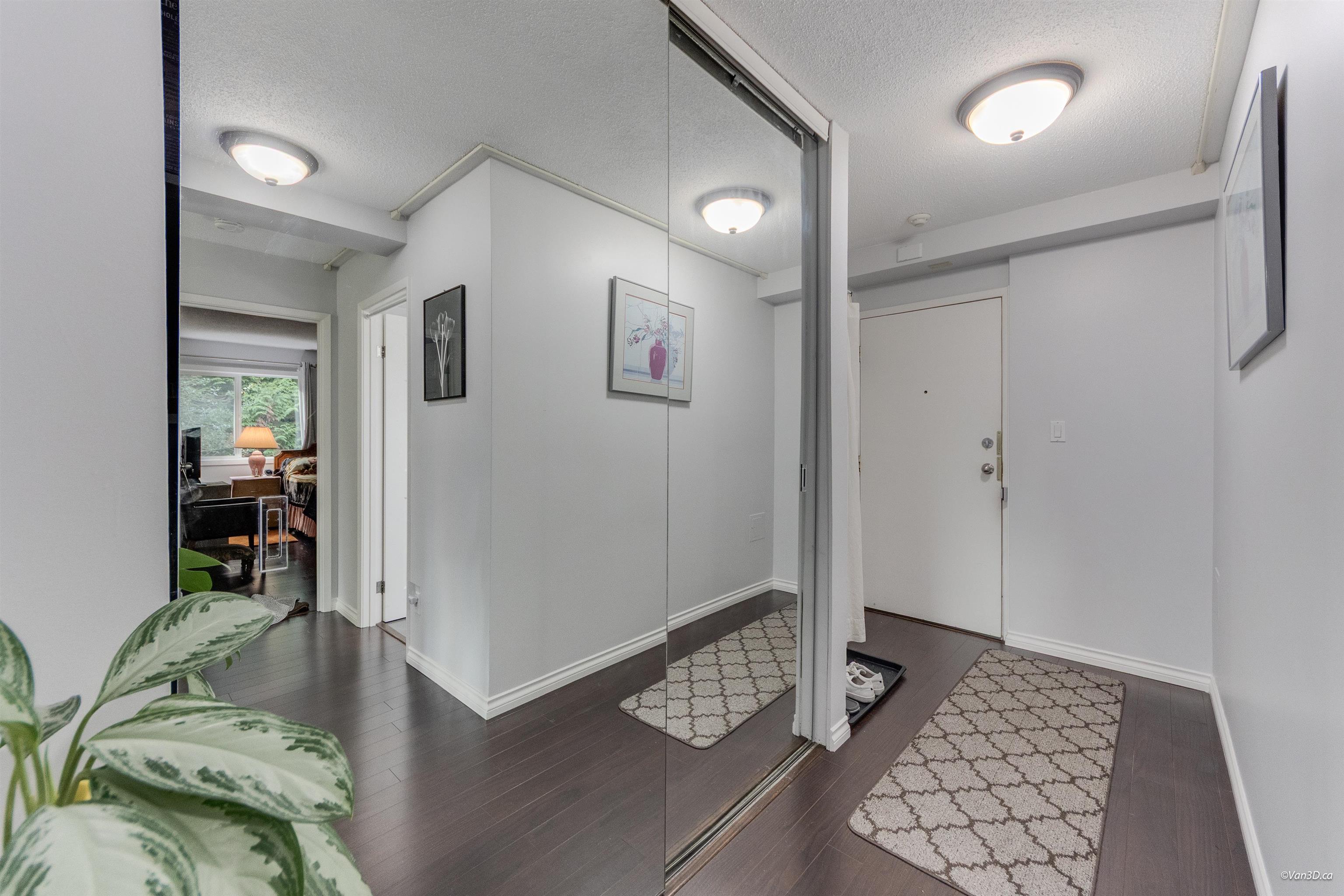 156 W 21st Street 208