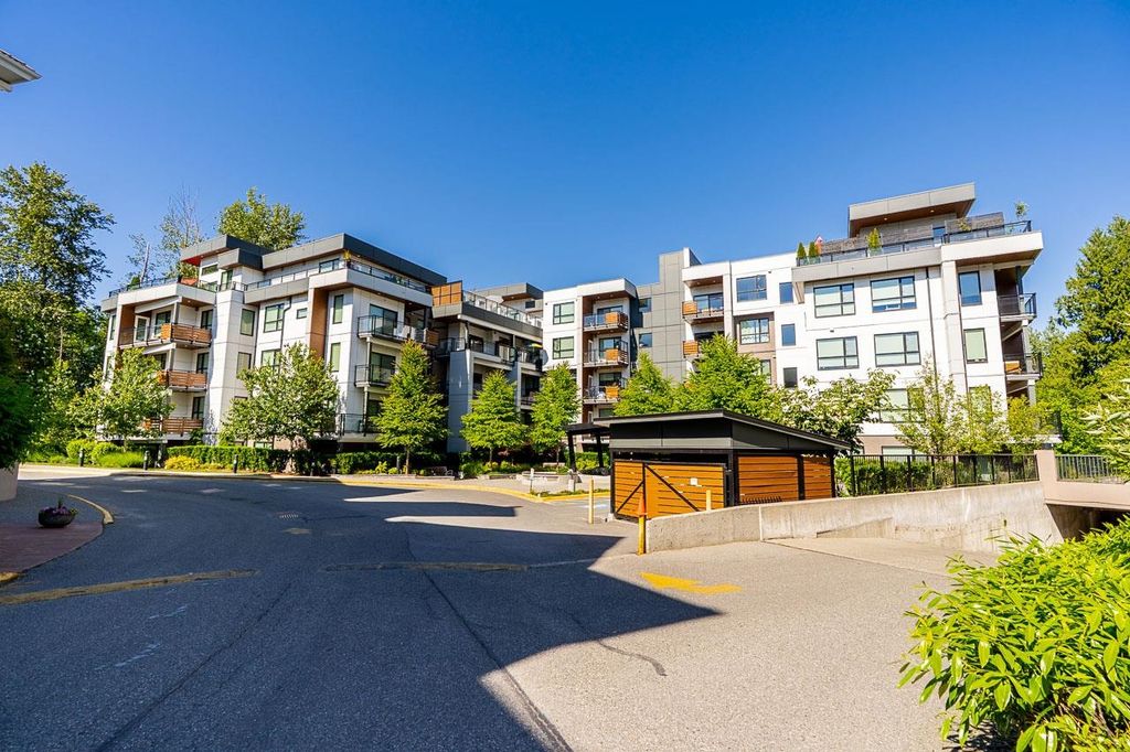 Photo of 3182 Gladwin Road #411, Abbotsford, BC V2T 6R7 (MLS # R3132110)