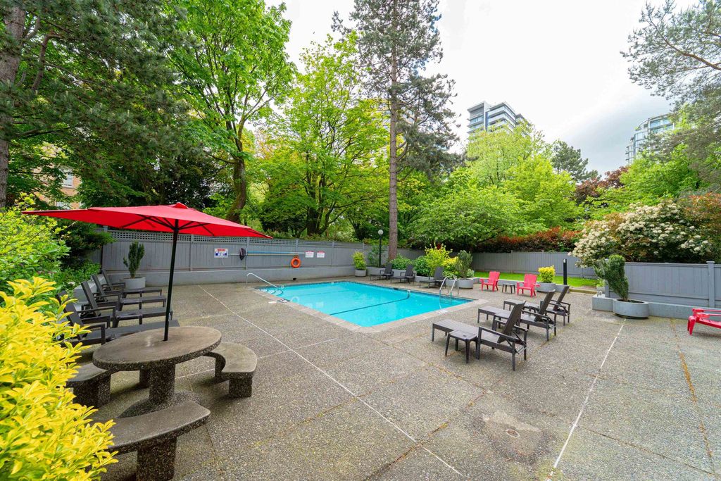 listing image 1107883238889925636