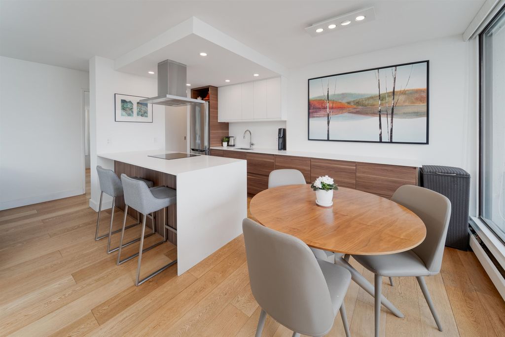 listing image 1105383605322118614