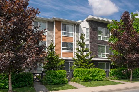 20857 77a Avenue 5 Langley BC V2Y 0W7