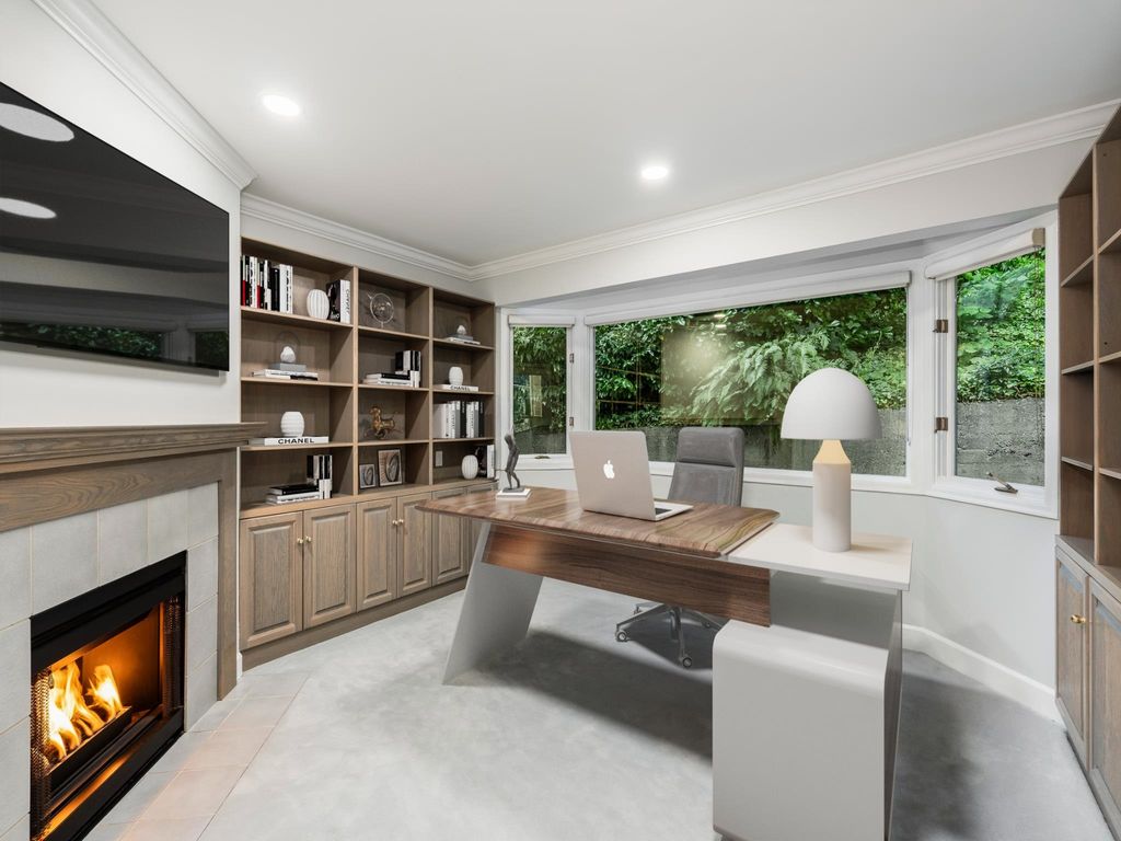 listing image 1104457811975171237