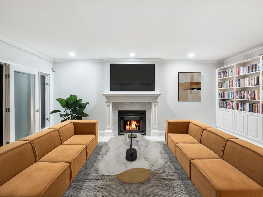 listing image 1106585934791315491