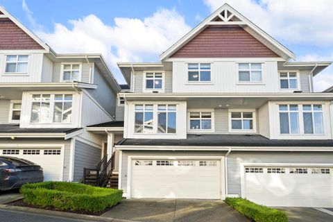 7198 179 Street 3 Surrey BC V3S 8C5