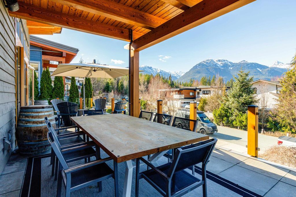 listing image 1106317459913103923