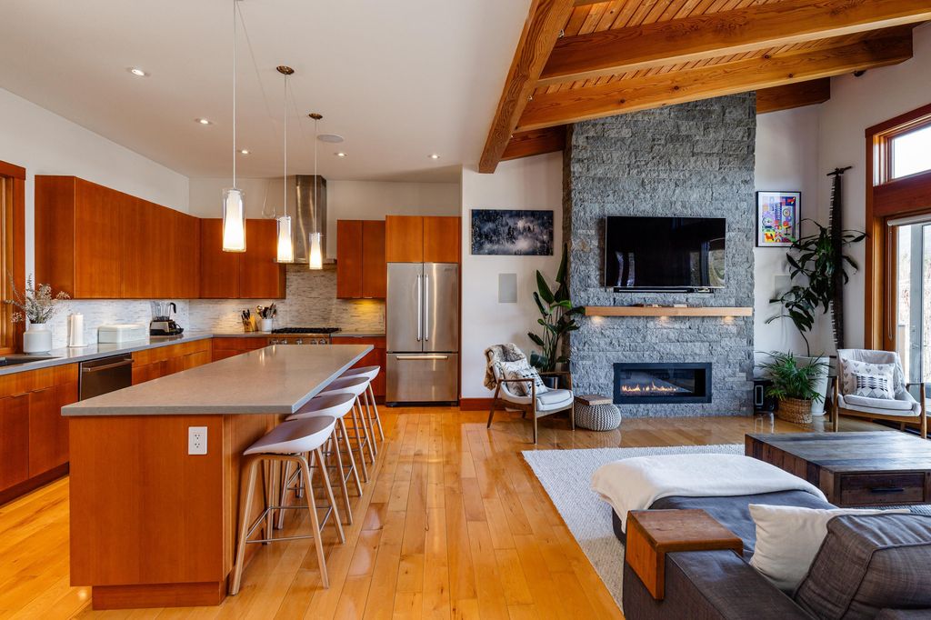 listing image 1104214664679736130