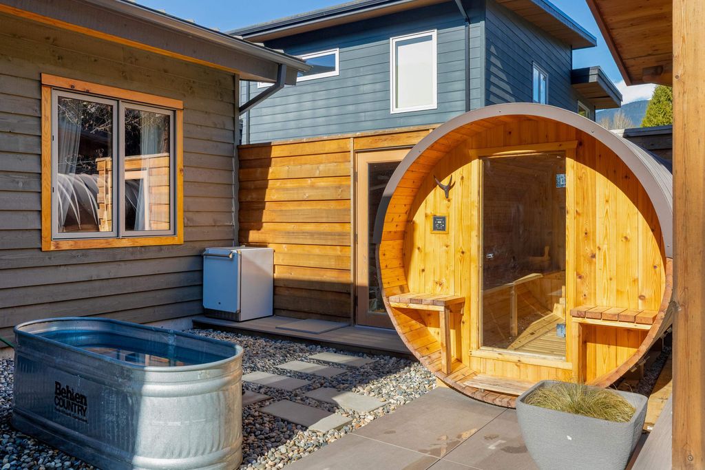 listing image 1101140757013973464