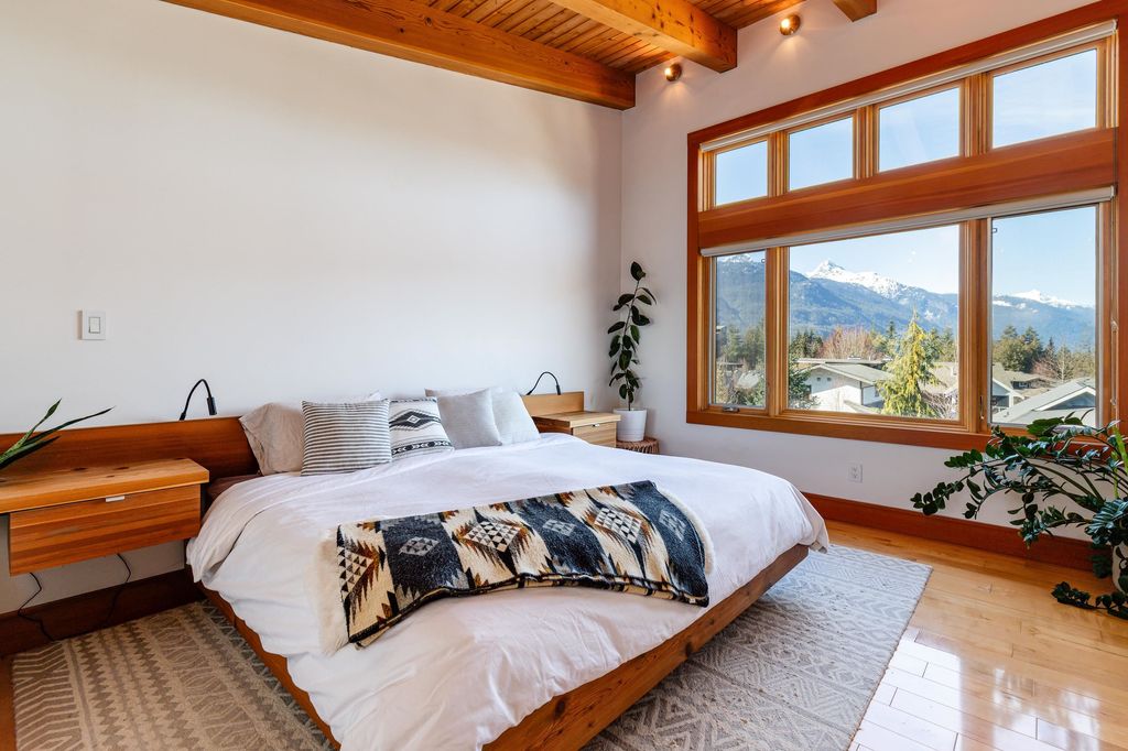 listing image 1106237688907186975