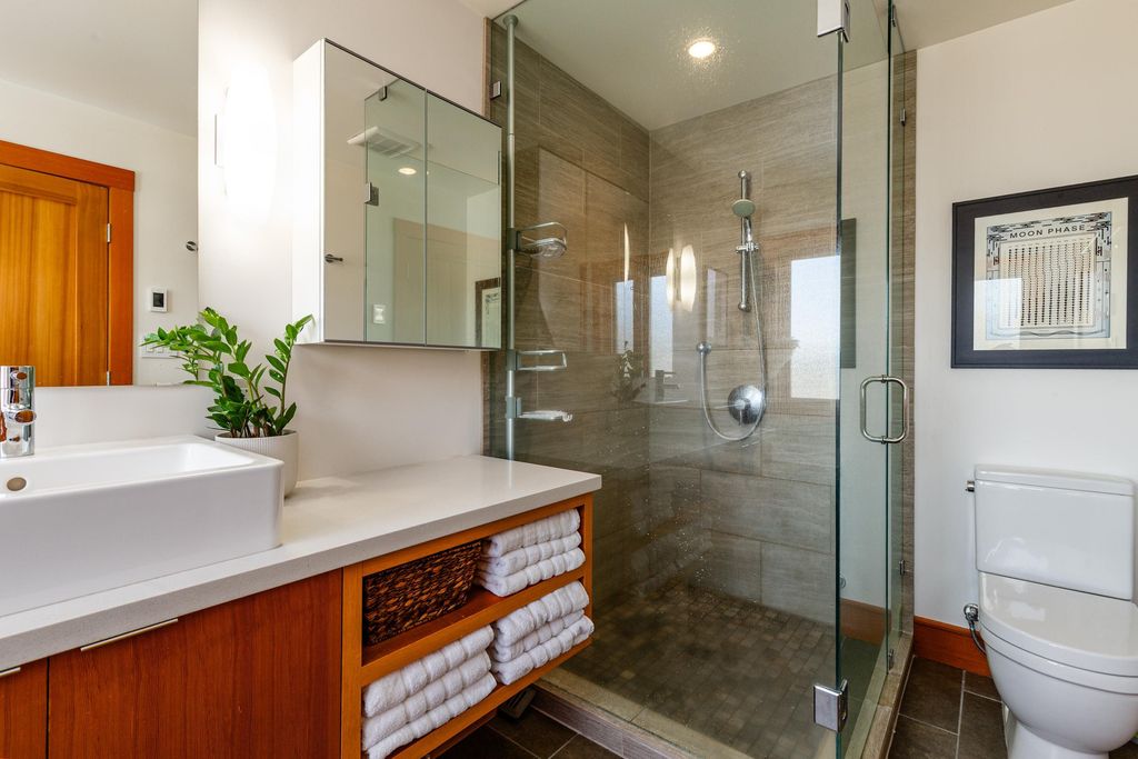 listing image 1108009339825223616