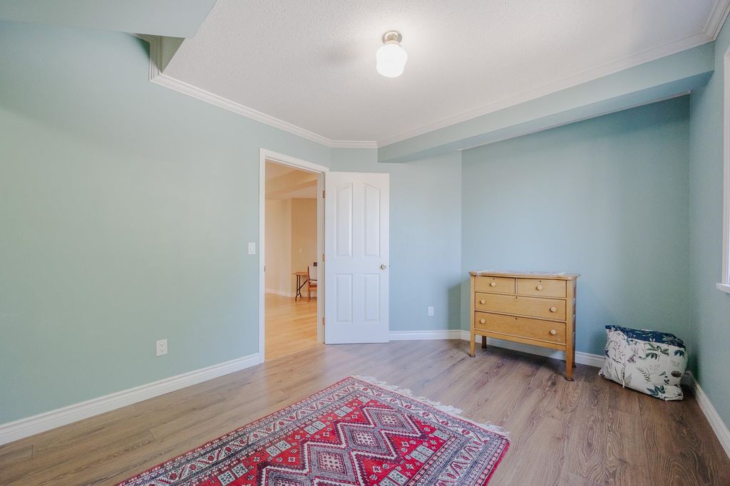 listing image 1102276100482163605