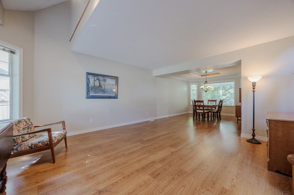 listing image 1104480942561773095
