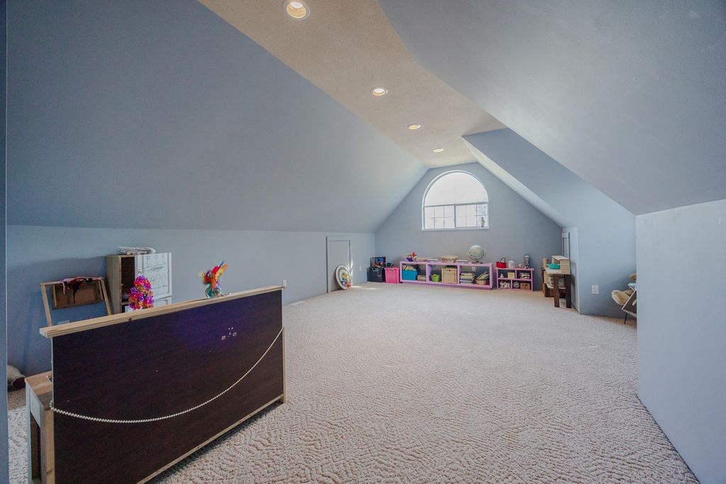 listing image 1101347544033418385