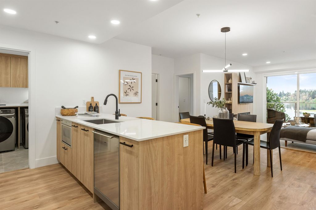listing image 1106826647672459998