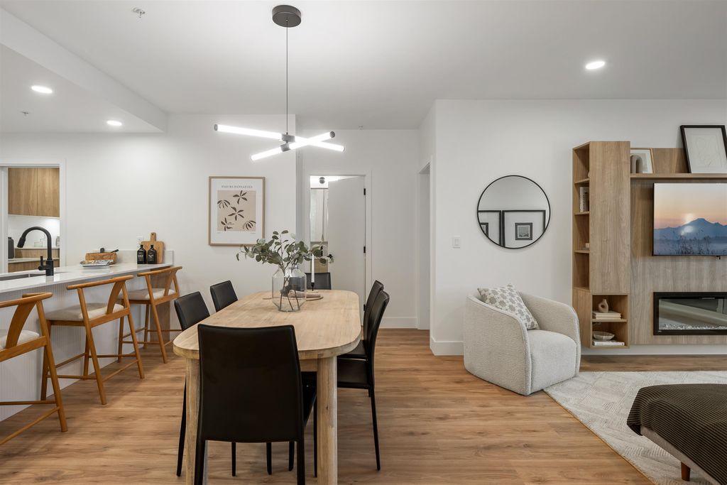 listing image 1101872484096203229