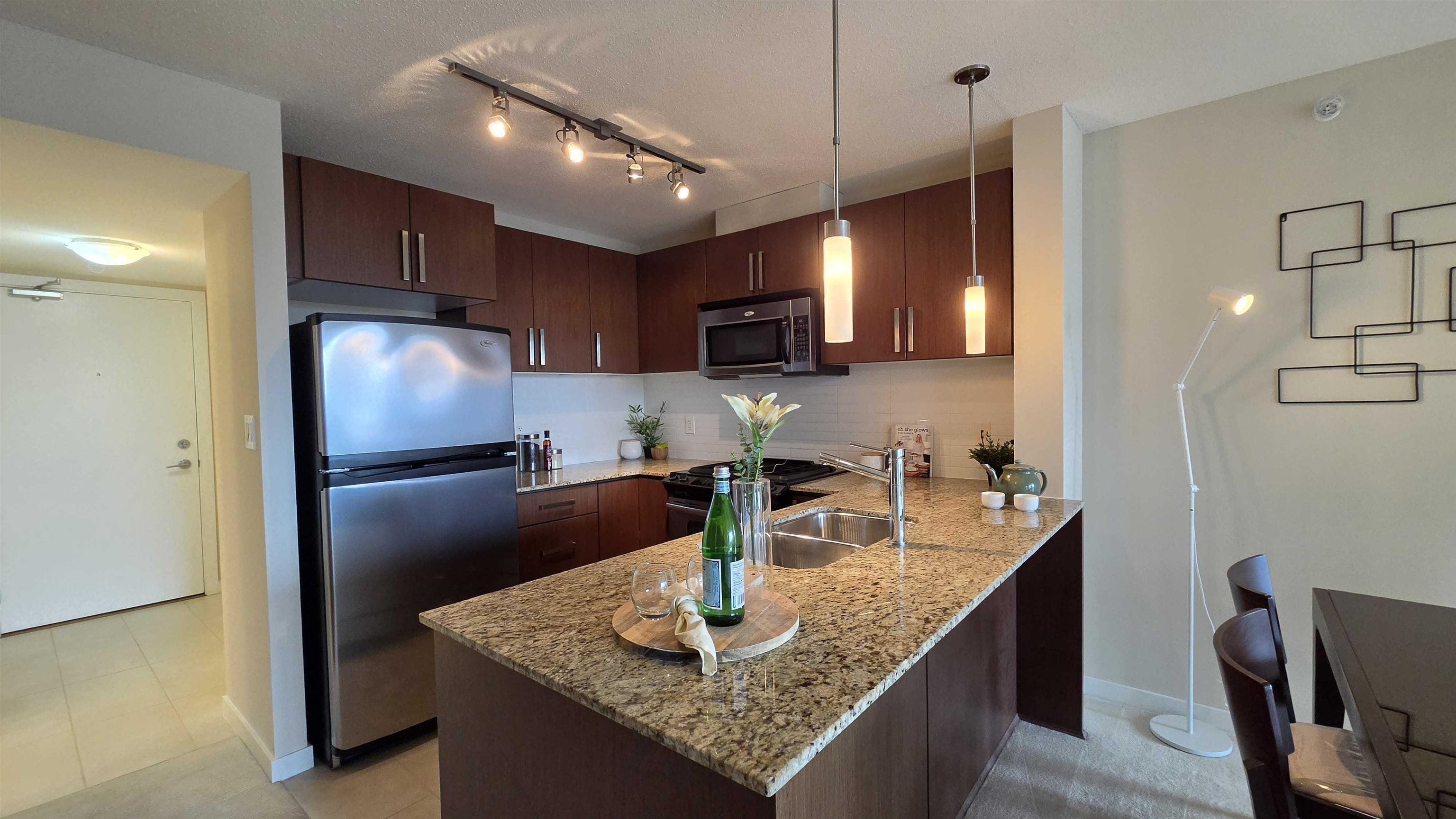 9868 Cameron Street 2706