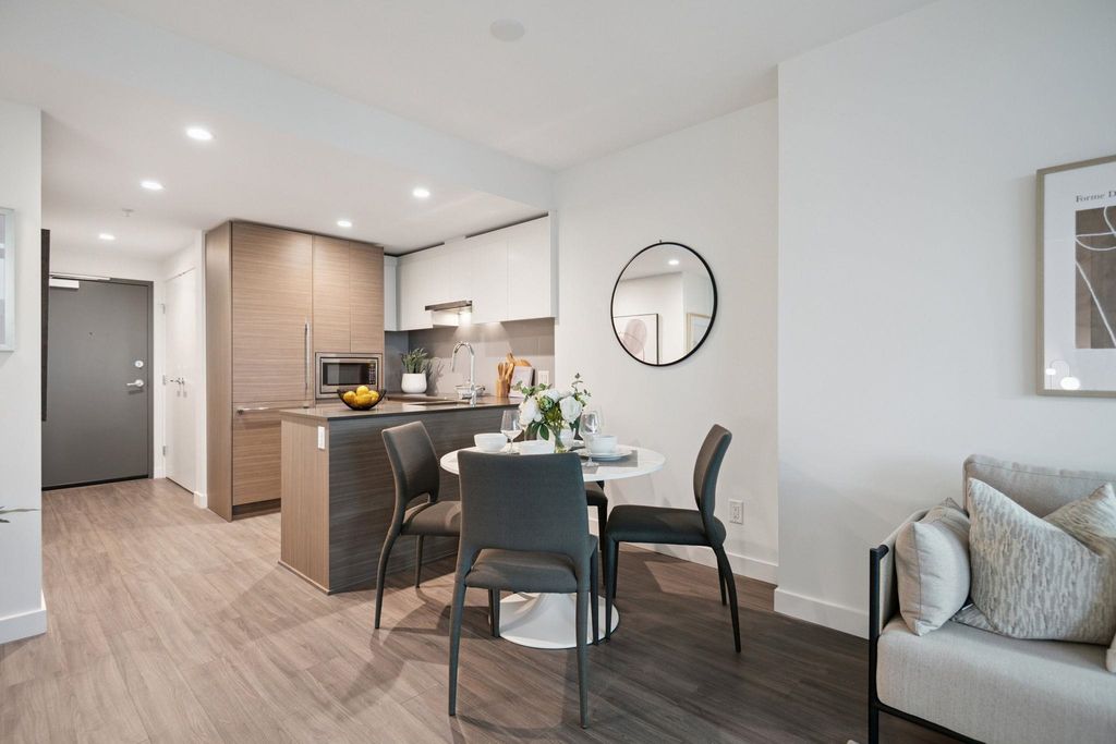 listing image 1104247578536588590