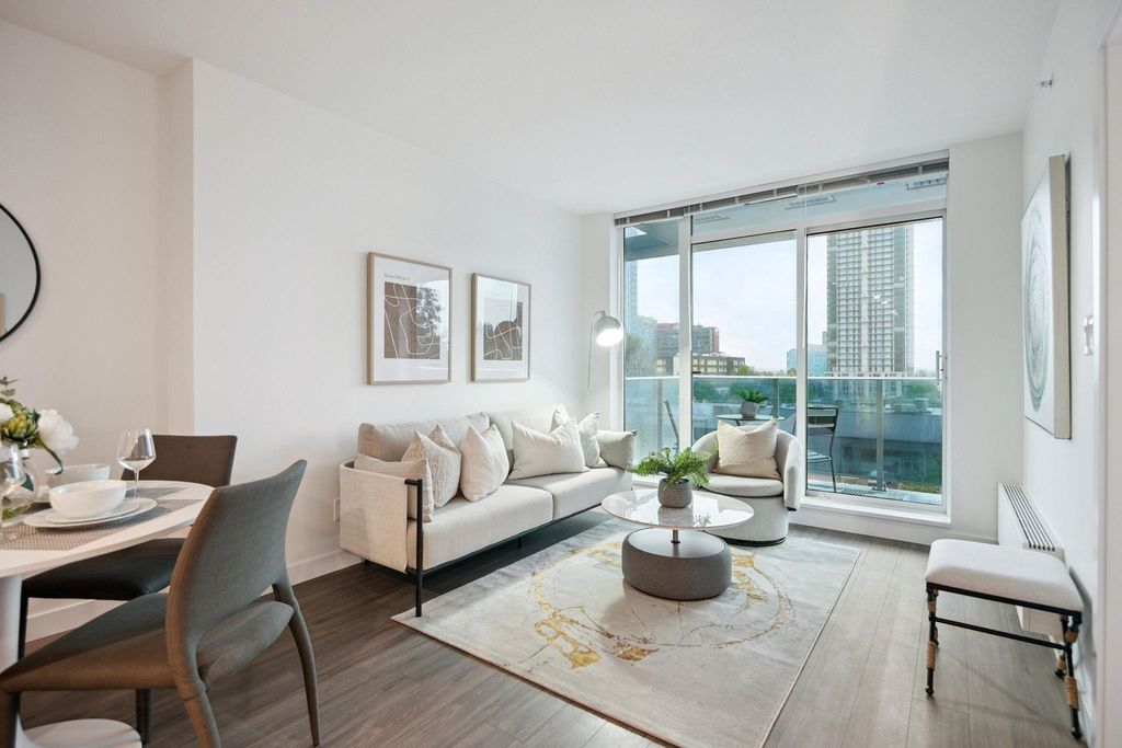 listing image 1102109734197261088