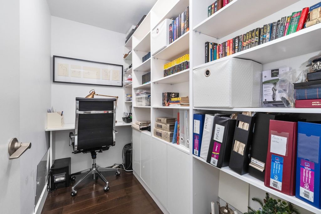 listing image 1104224598528556385