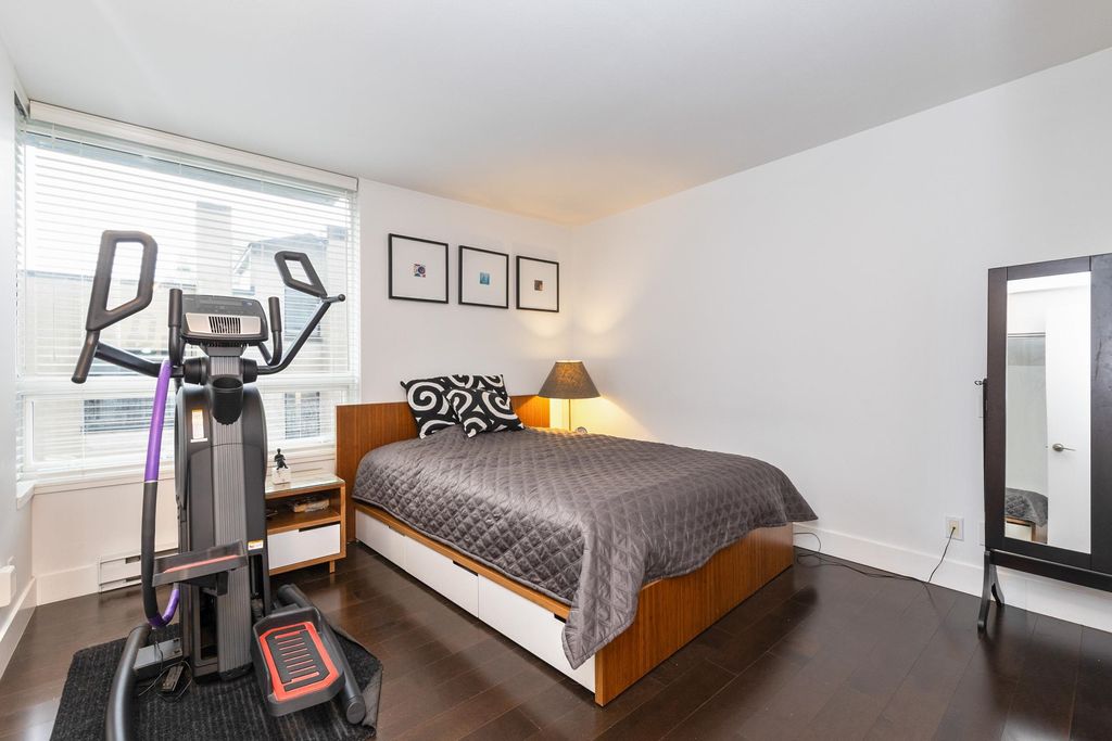 listing image 1106183881423074208