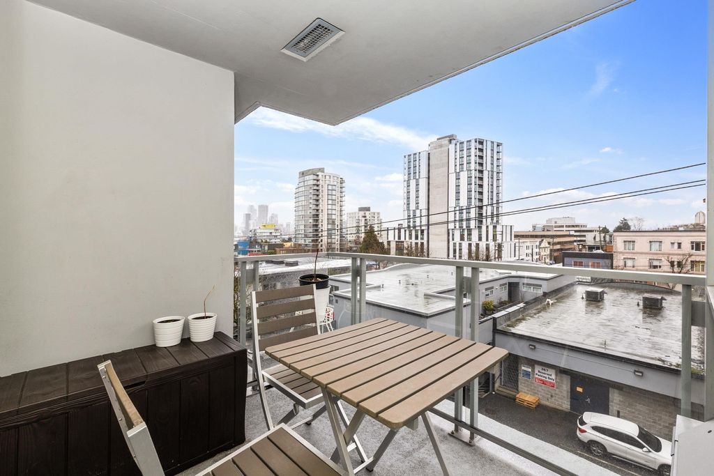 listing image 1107942601157645196