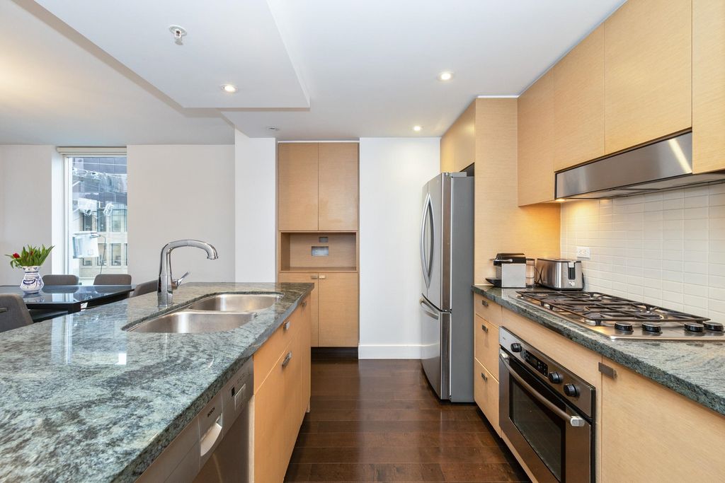 listing image 1109147381633803714