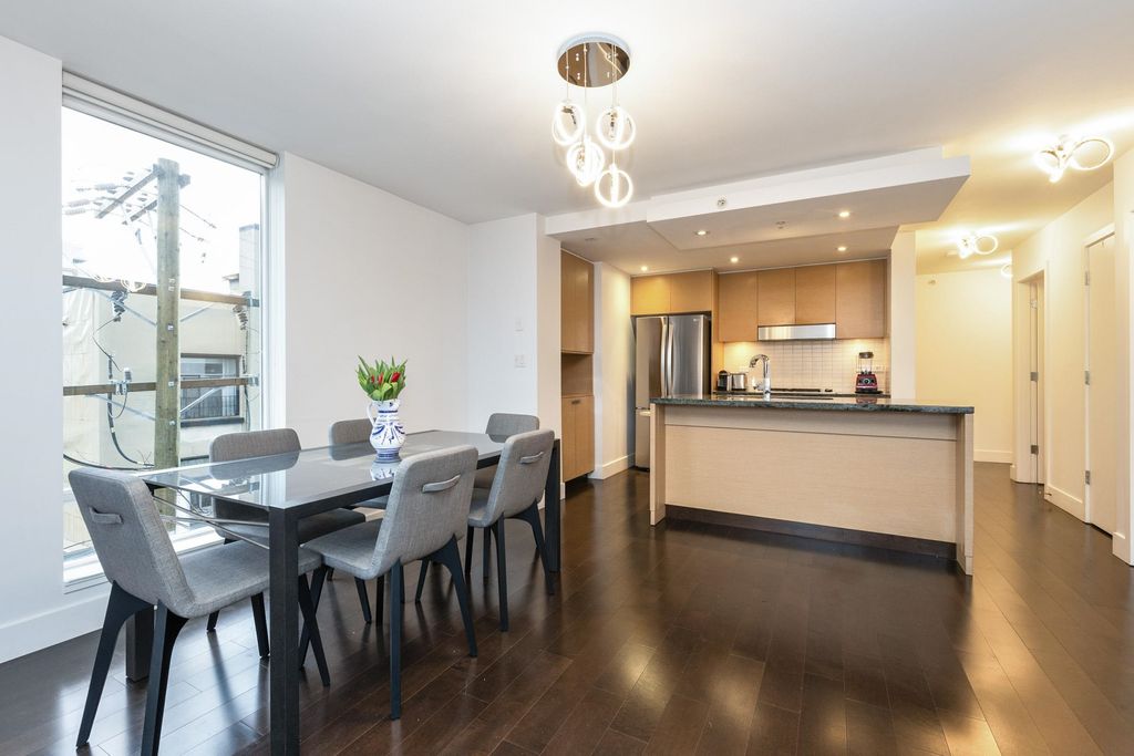 listing image 1101456379619394568