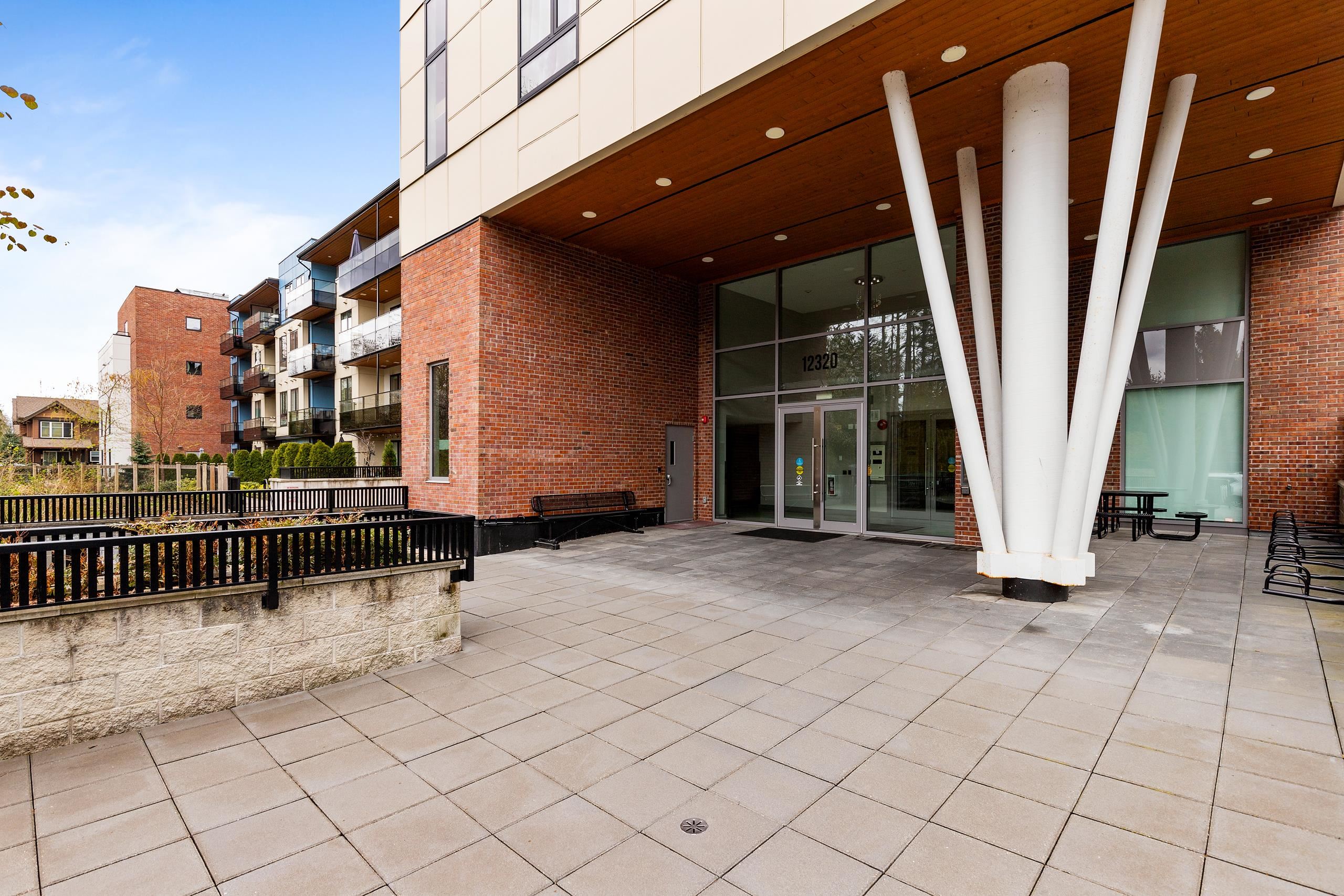 12320 222 Street PH10