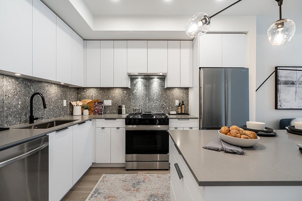 Photo of 7936 206 Street #321, Langley, BC V2Y 3X8 (MLS # R3145361)