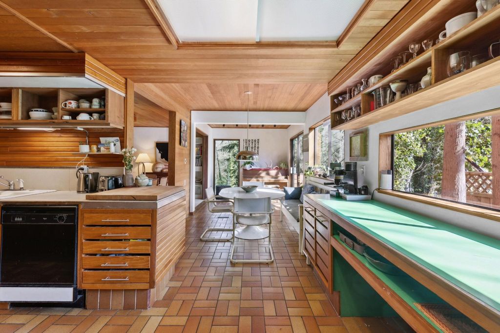 listing image 1103438697488003610