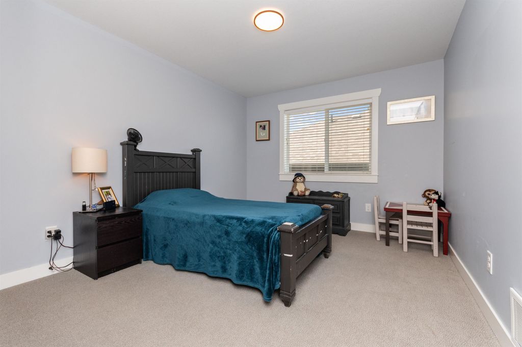 listing image 1104358047446485114