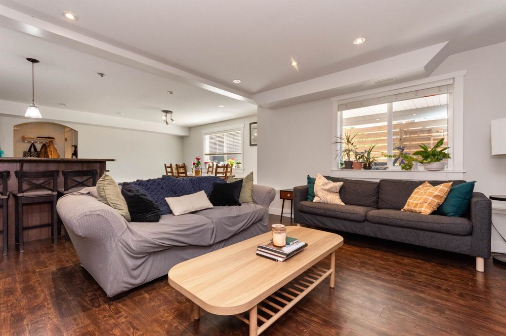 listing image 1103955595049849851
