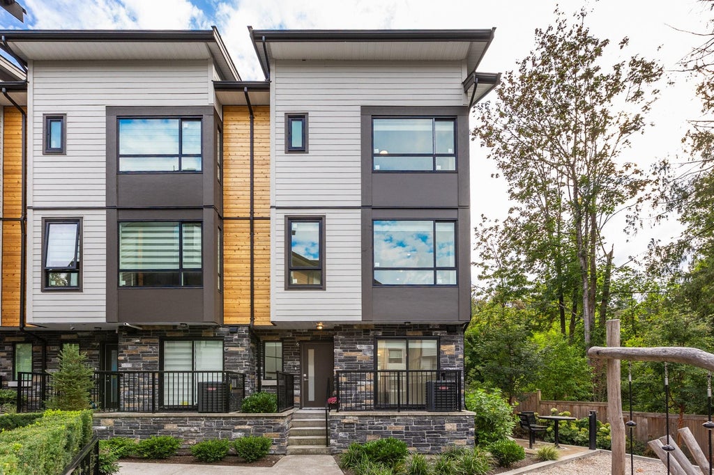 Photo of 20559 86 Avenue #6, Langley, BC V2Y 3V1 (MLS # R3161072)